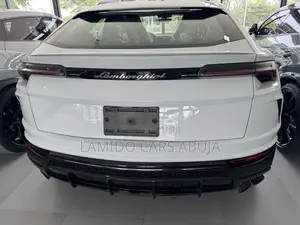 Lamborghini Urus 2021 White