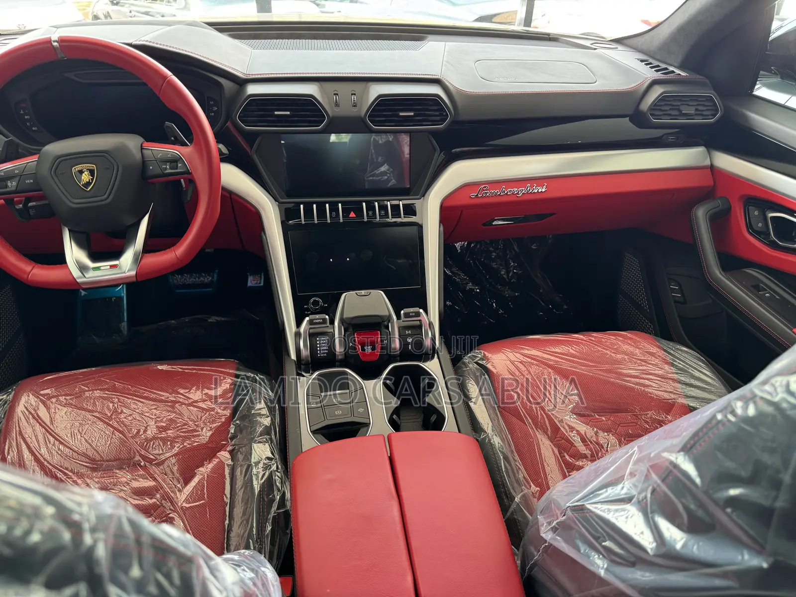 Lamborghini Urus 2021 White