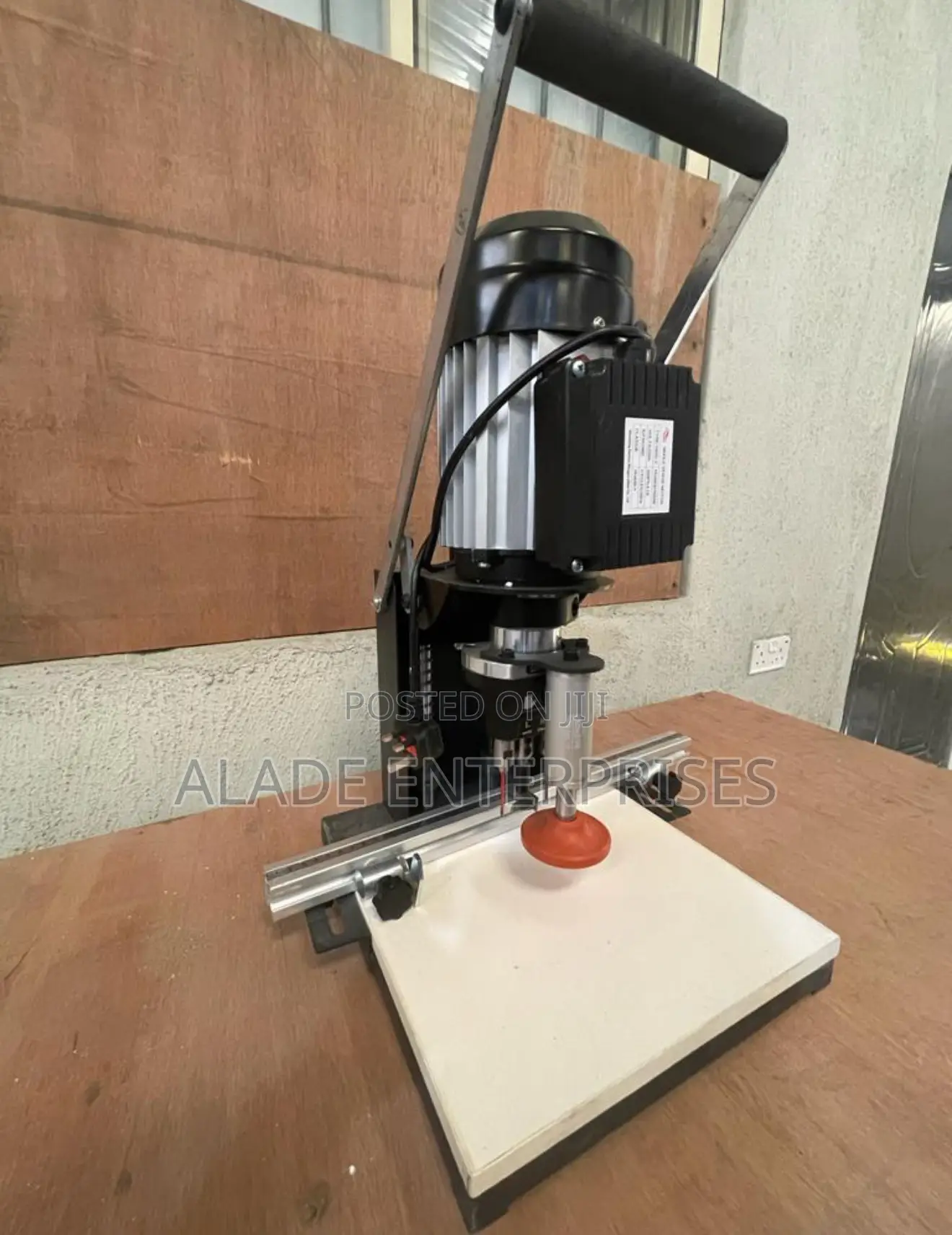 Whd 10 Hinge Drill Machine
