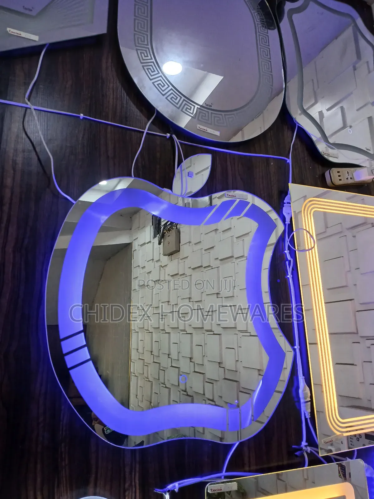 Apple Mirror
