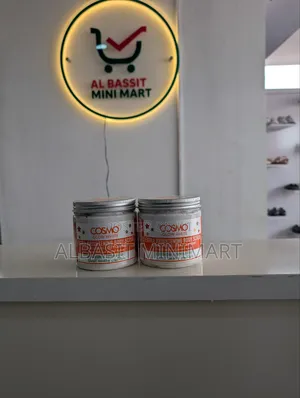 Photo - Cosmo Glow White Extra Brightening Body Scrub