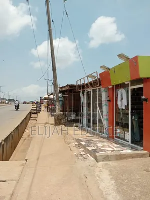 1plot Wit Glo Network Max,3bed 3shop on Road at Omitoro,Ijede