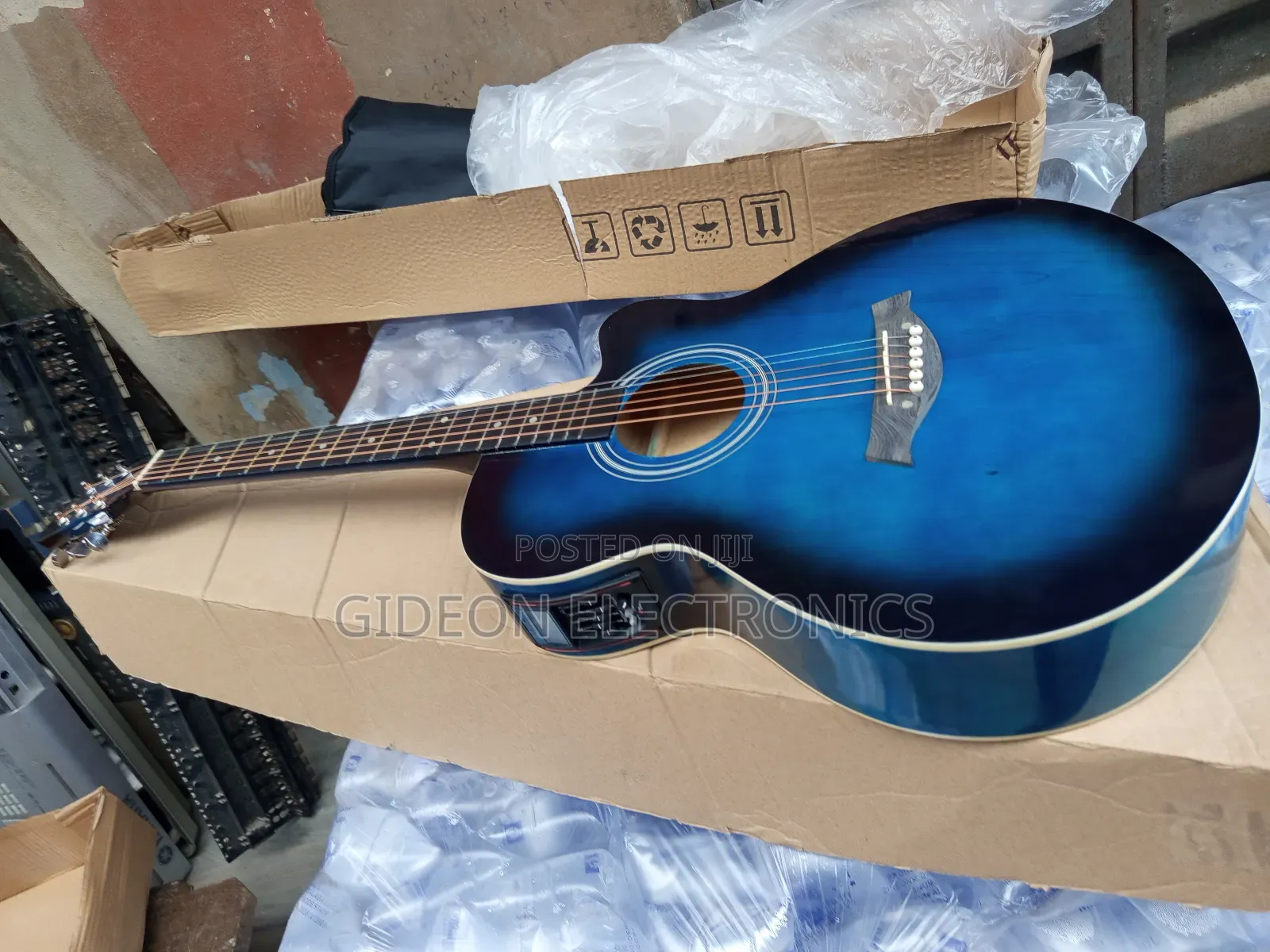 Semi Acoustic Guitar