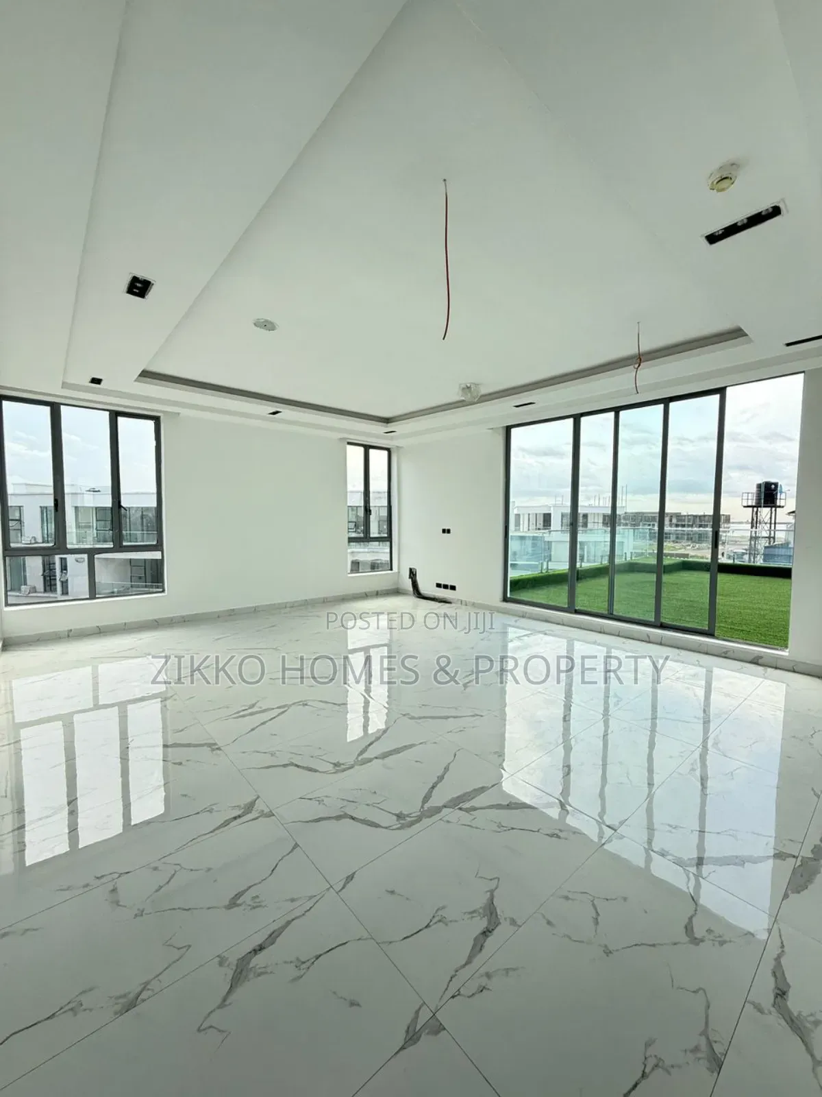 5bdrm Duplex in Osapa London, Lekki for sale