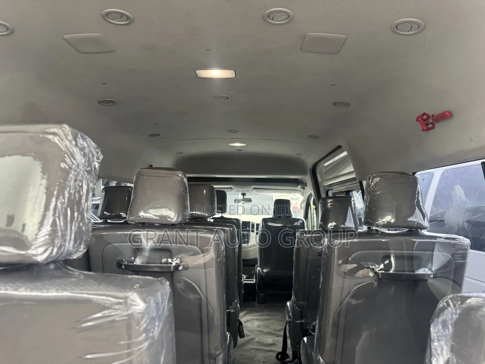 Toyota HiAce 2021 White