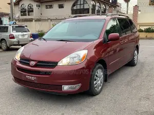 Toyota Sienna CE 2005 Red