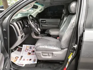 Toyota Sequoia Platinum 4x4 2018 Gray