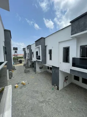 4bdrm Duplex in Ajah for sale