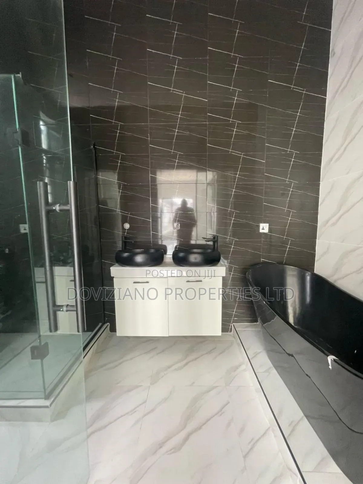 Furnished 4bdrm Duplex in Lekki for sale