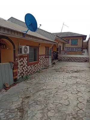2bdrm Block of Flats in Obafemi-Owode for sale
