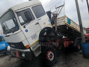 Inveco Truck Tipper 6tonnes Self-Loader