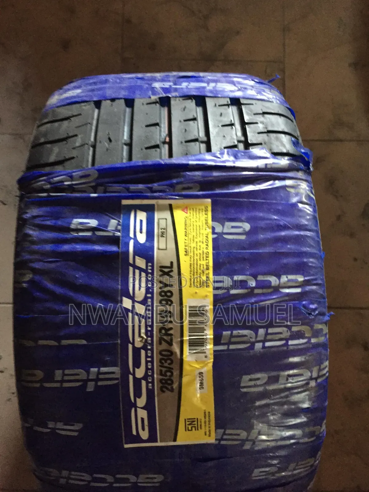 285/30r19 Accelera Tire