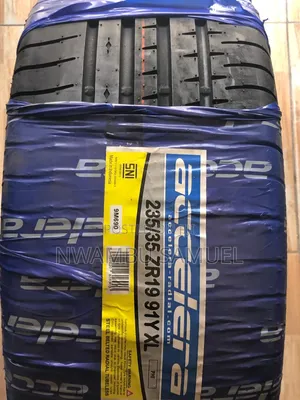 235/35r19 Accelera Tire