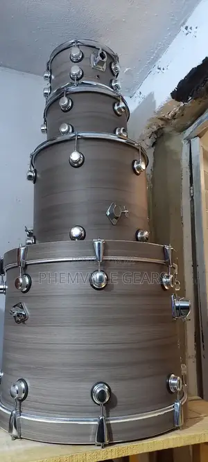 Complete Set Pearl Roadshow Drums