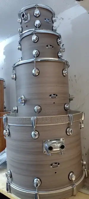 Complete Set Pearl Roadshow Drums