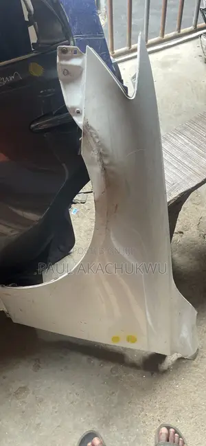 Toyota Lexus Is250 08 Fender ( Body Spare Parts)