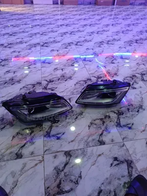 Audi Q5 2015 Headlights