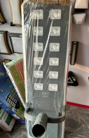 600wts Solar Street Light Is Available With Warranty