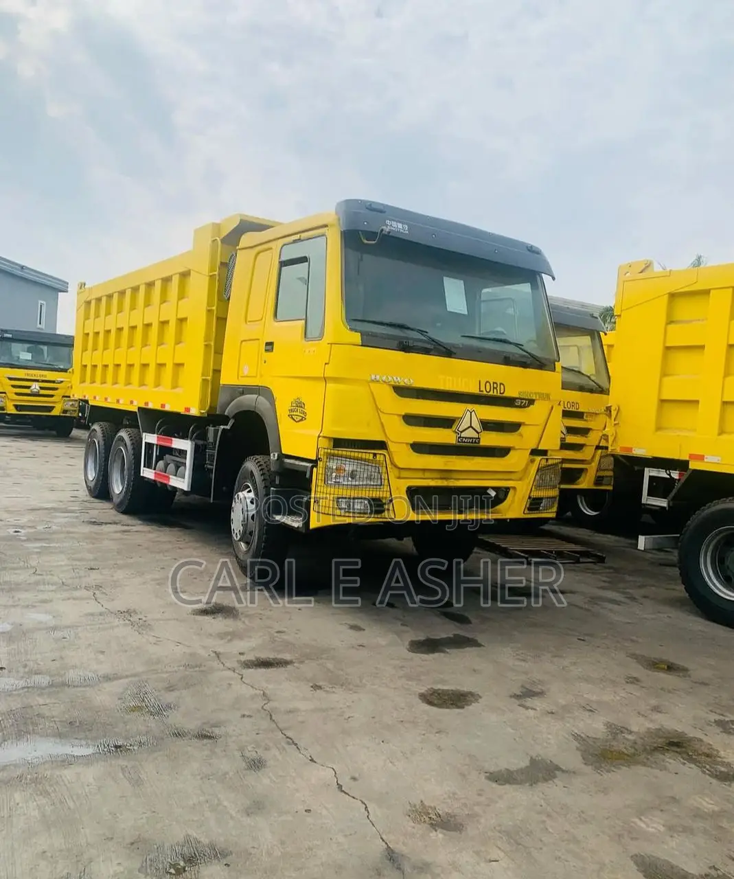 30 Tons Dump Trucks