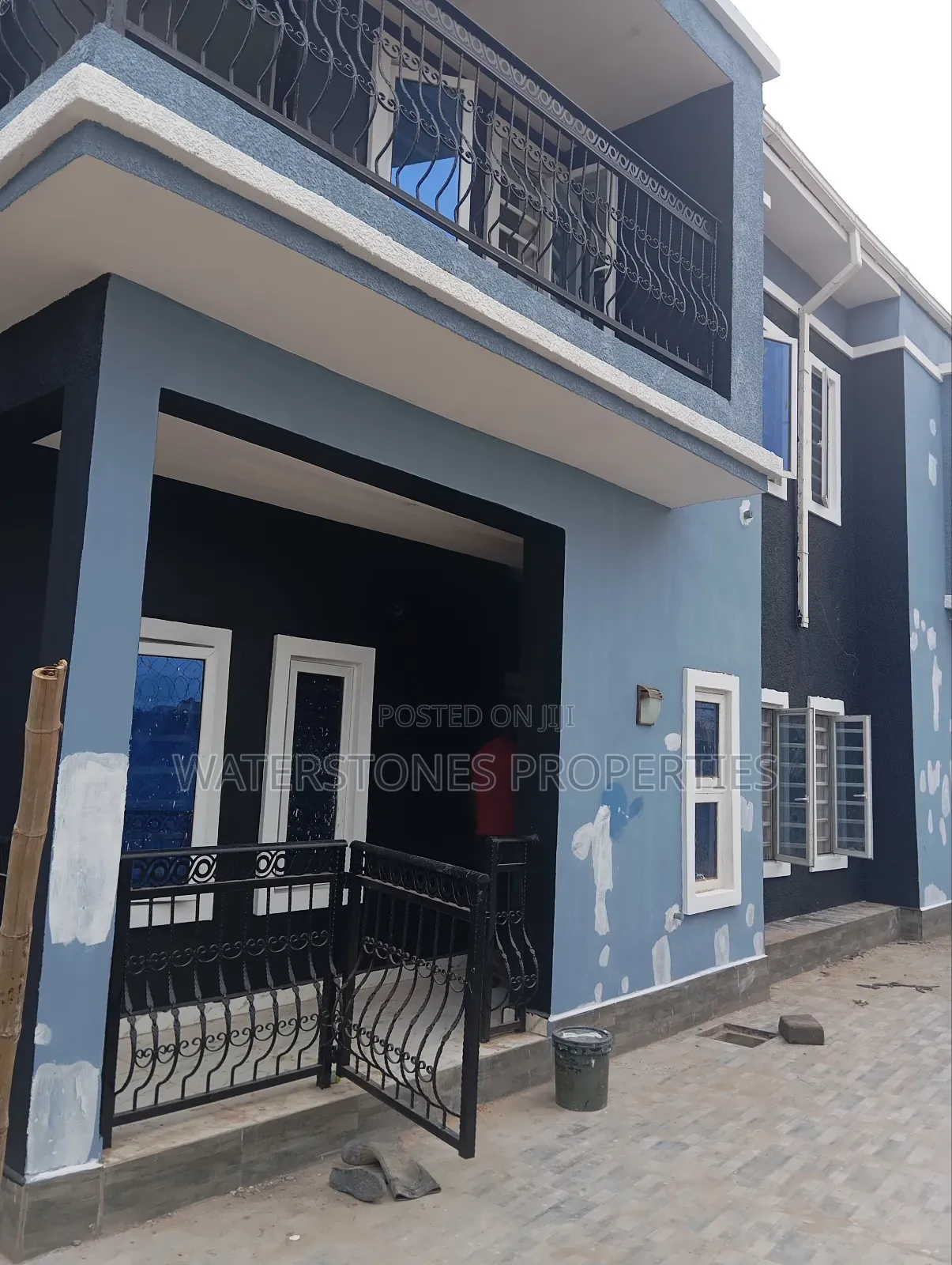 3bdrm Block of Flats in Asaba, Oshimili South for rent