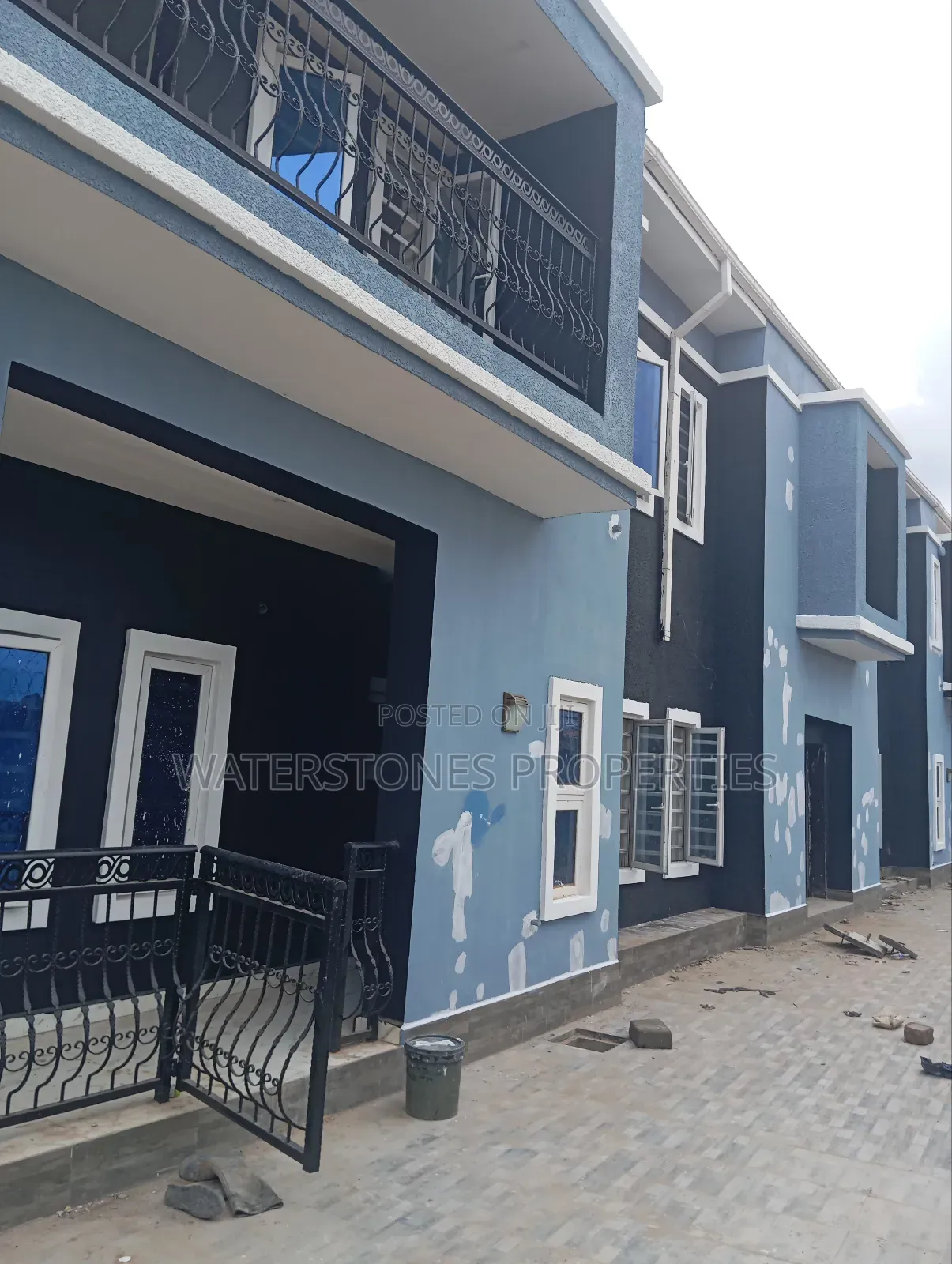 3bdrm Block of Flats in Asaba, Oshimili South for rent