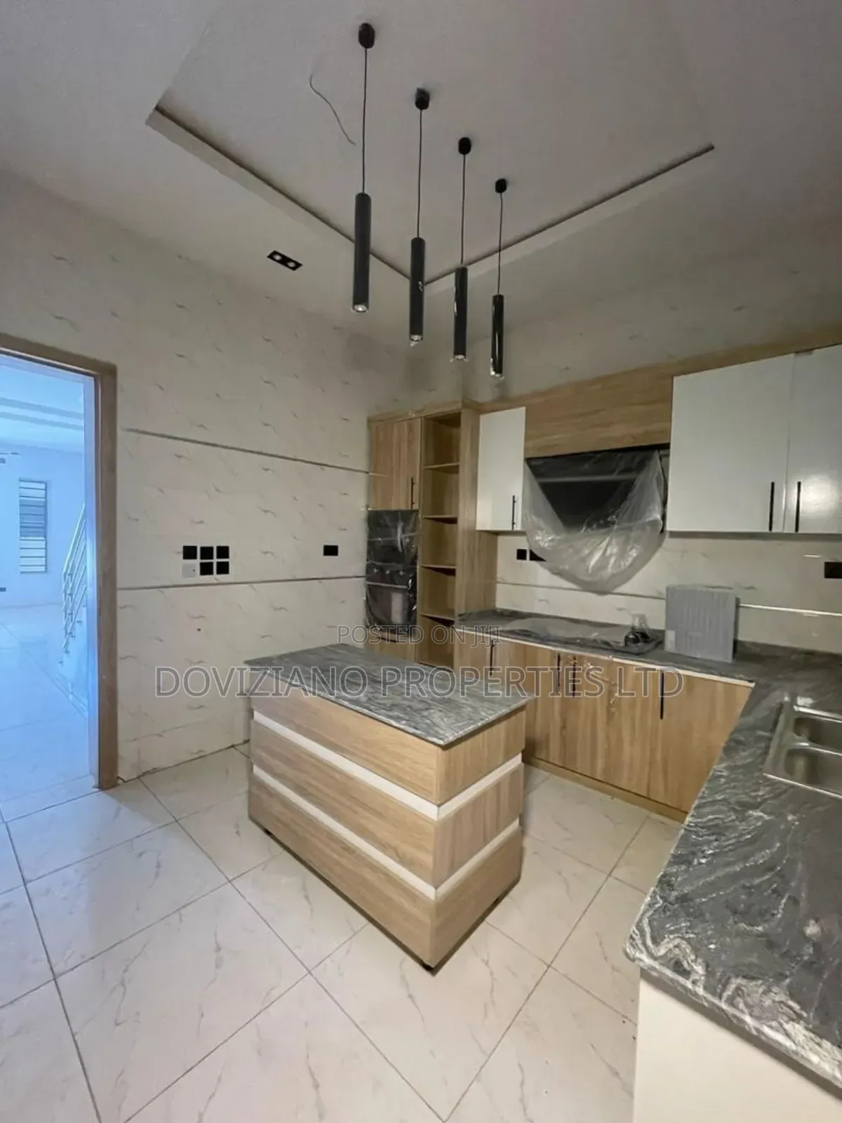 Furnished 4bdrm Duplex in Lekki for sale