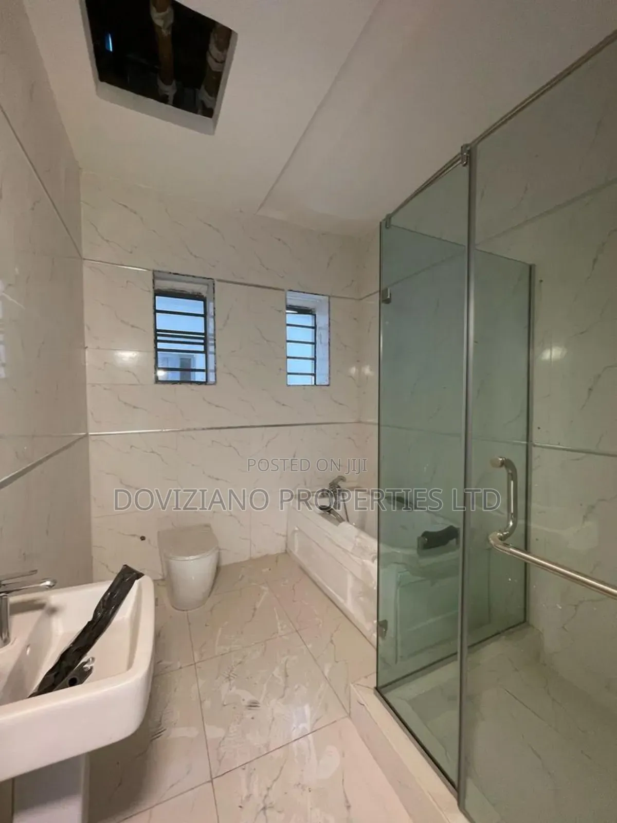 Furnished 4bdrm Duplex in Lekki for sale