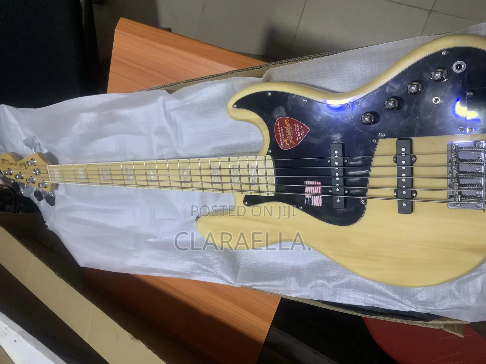 Squire by Fender Five String Jazz Bass
