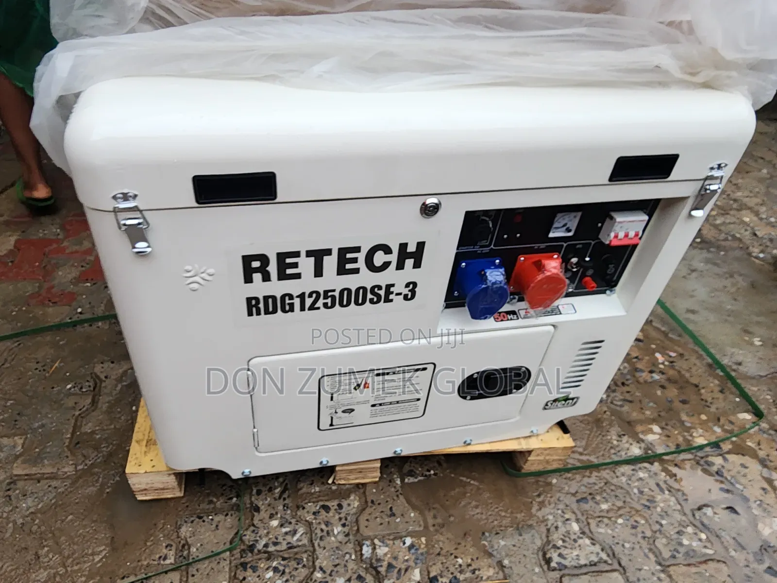 12kva Three Phese Retech Diesel Soundproof Generator