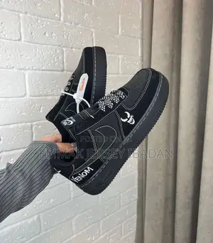 Nike Air Force - Brand New, Quality Venom Sneakers in Ibadan