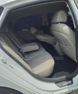 Hyundai Sonata Limited w/Brown Leather 4dr Sedan (2.4L 4cyl 6A) 2015