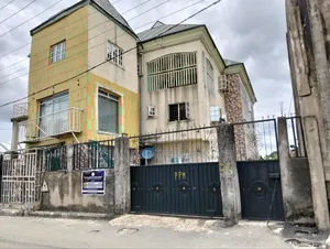 6bdrm Block of Flats in Off Sars Road ,, Port-Harcourt for sale