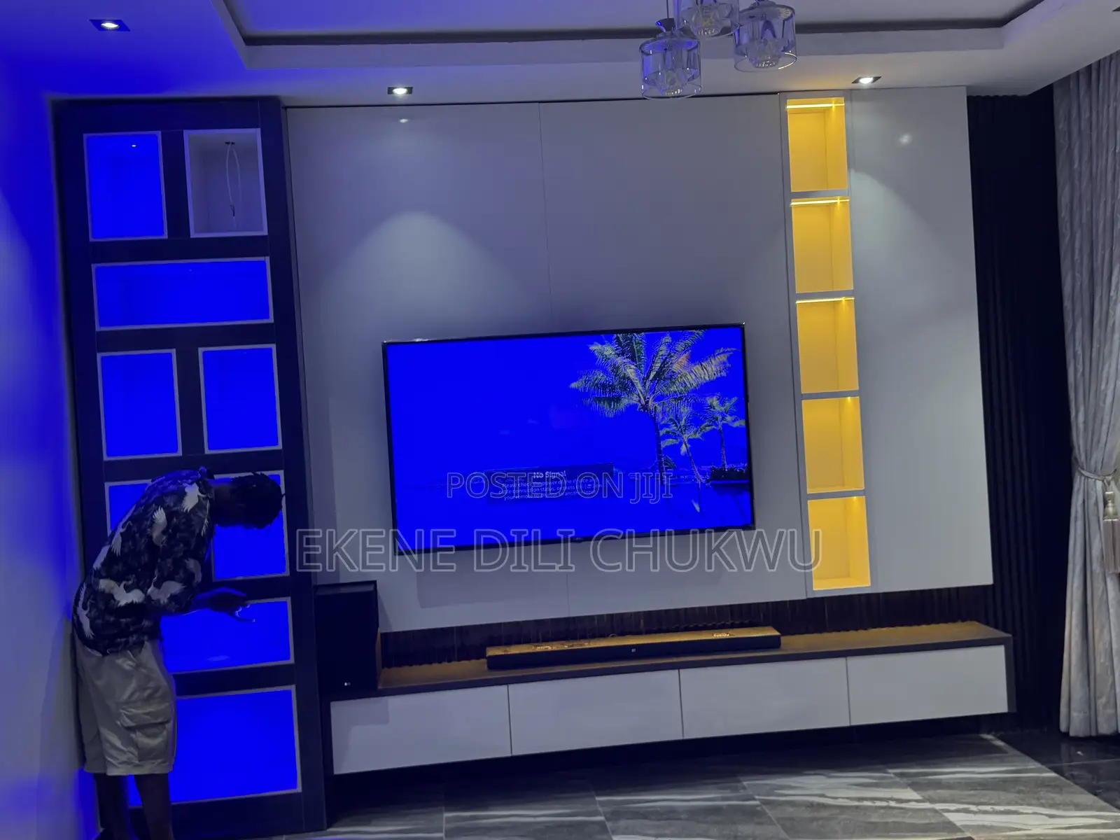 Wall Panel Entertainment Units With Flower Vase Led Light