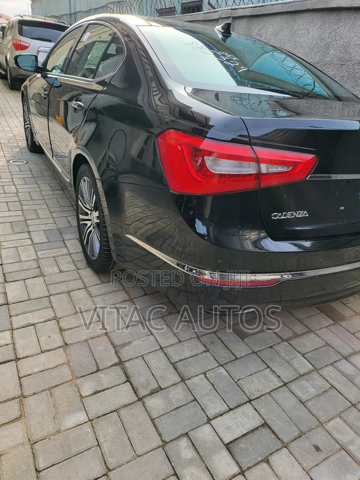 Kia Cadenza 2013 Black