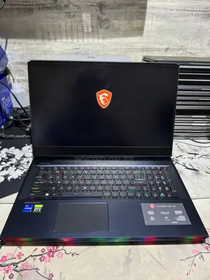 New Laptop MSI Raider GE76 12UGS 16GB Intel Core I7 SSD 1.5T