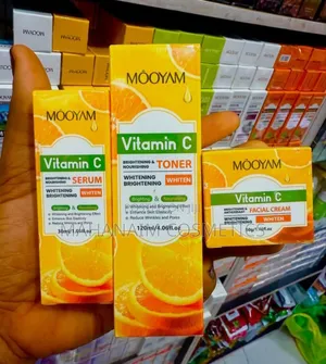 Photo - Mooyam Vitamin C Facial Set
