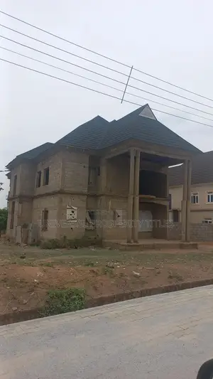 5bdrm Duplex in Lokogoma for sale
