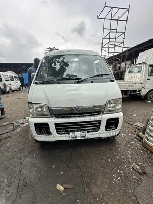 Suzuki Every 2010 White