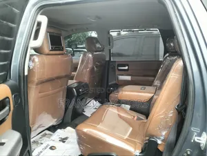 Toyota Sequoia 2015 Gray