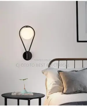 Wall Bracket Light, Black and Gold Body Available