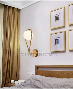 Wall Bracket Light, Black and Gold Body Available