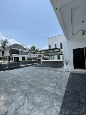 Furnished 5bdrm Duplex in Lekki for sale