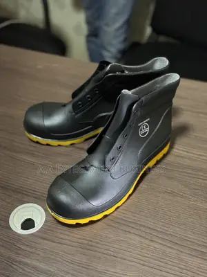 Short Safety Rain Boot Black