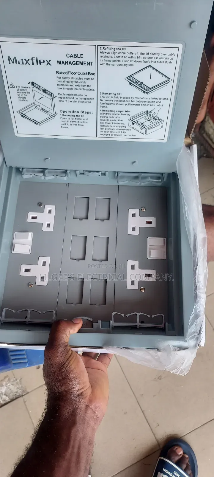 Raised Floor Outlet Box With Socket and Data Port
