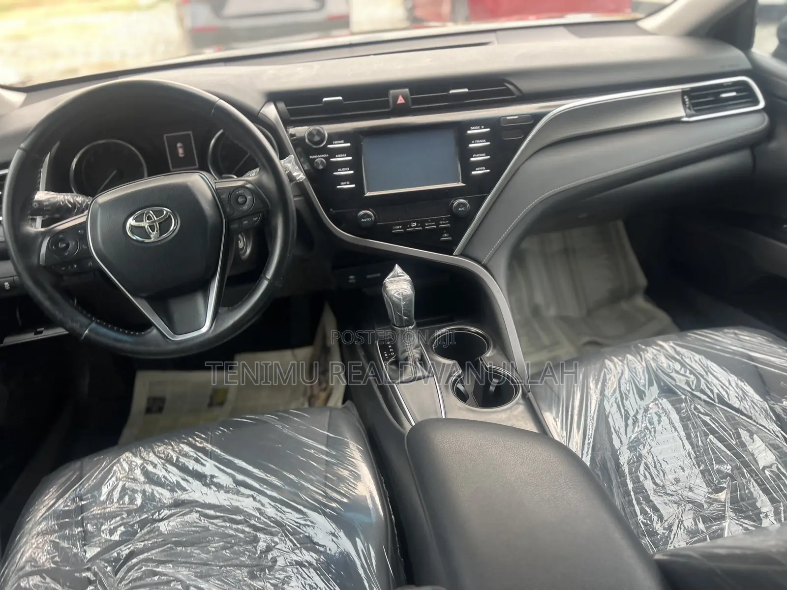 Toyota Camry SE FWD (2.5L 4cyl 8AM) 2018 Black