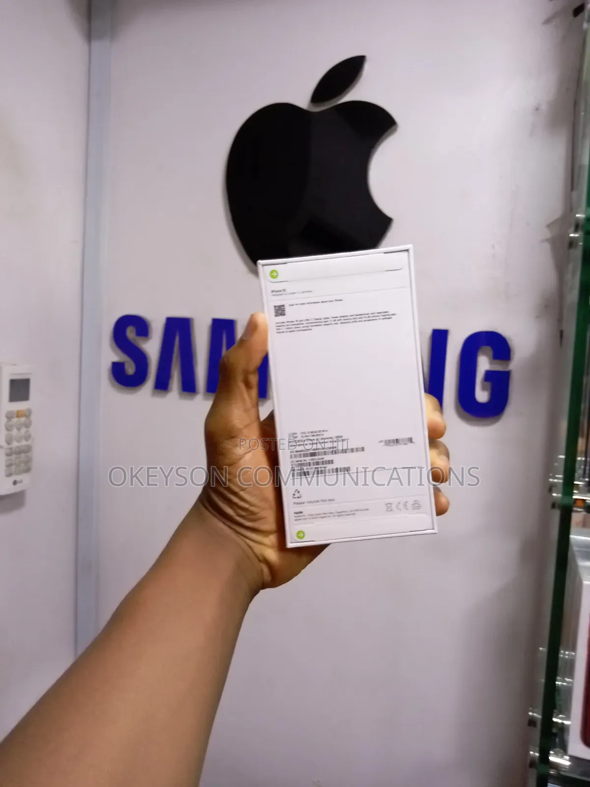 New Apple iPhone 16 128 GB Blue