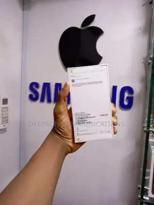 New Apple iPhone 16 128 GB Blue