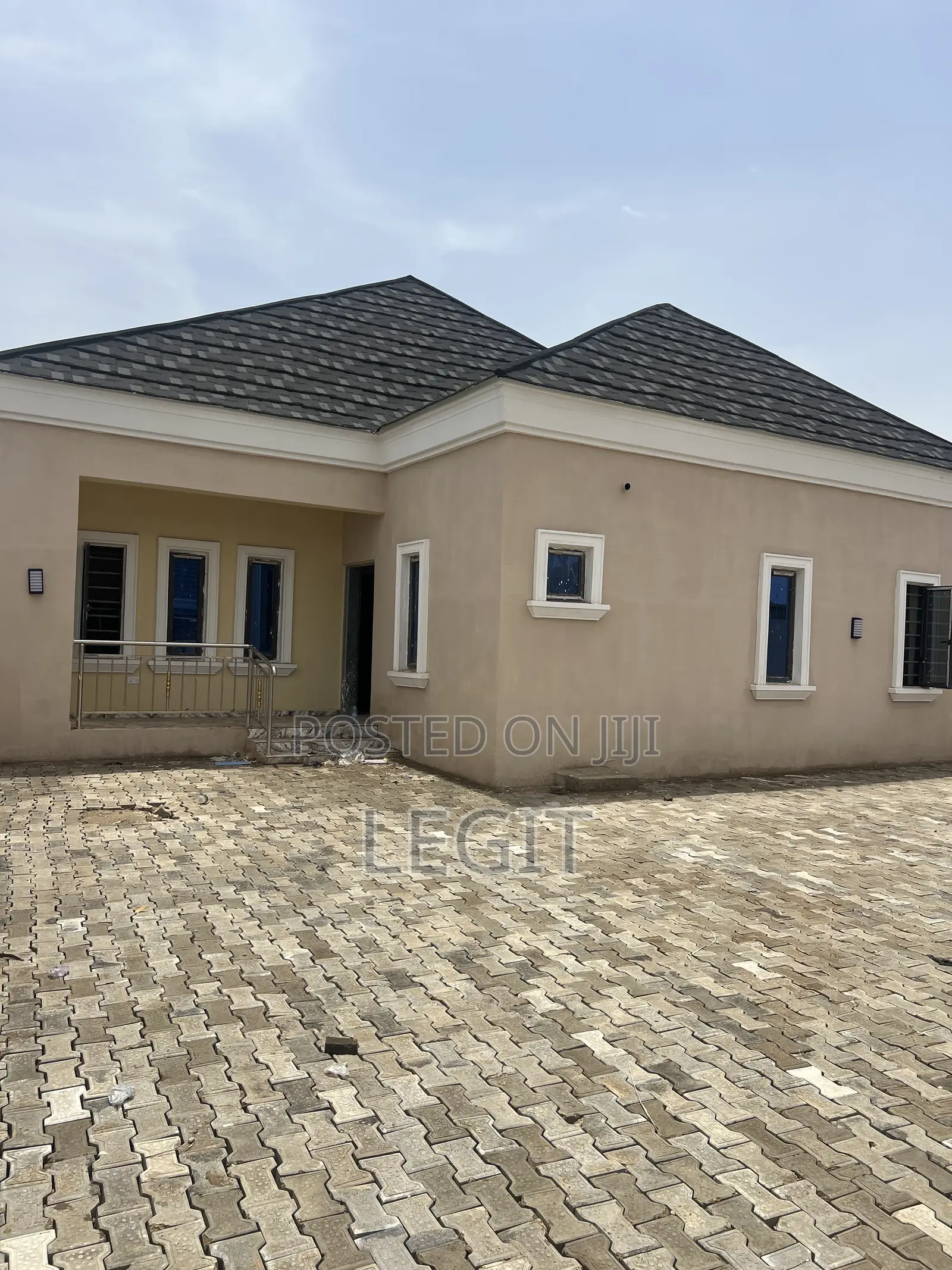 3bdrm Bungalow in Minna for sale
