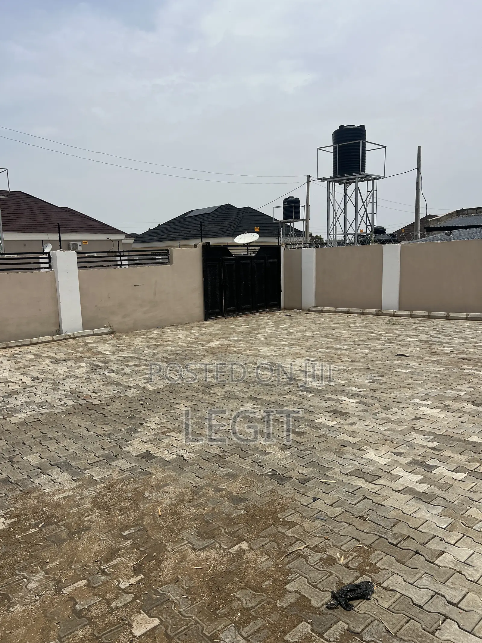 3bdrm Bungalow in Minna for sale