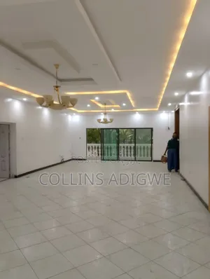 3bdrm Apartment in Chevron for rent